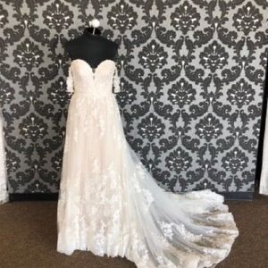 Essence of Australia A-line dress with removable straps and sweetheart neckline.